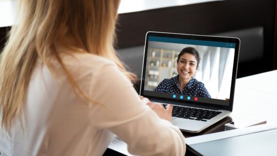Por que fazer recrutamento e seleção online? Confira 8 motivos