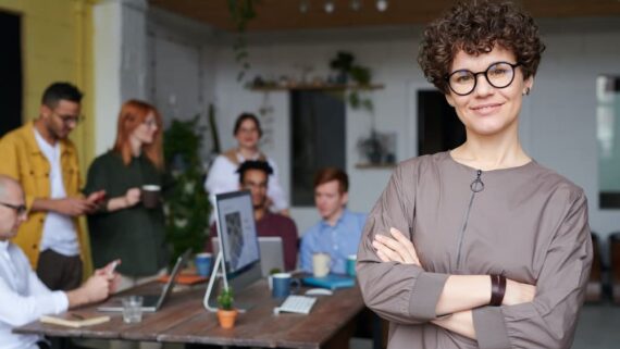 Descubra como funciona o E-leadership e sua aplicação na empresa