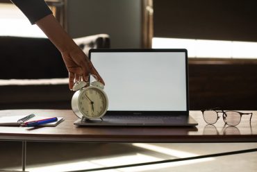 Hora extra: como funciona e qual sua importância para a empresa