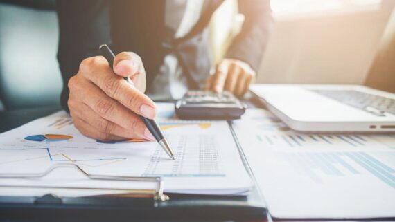 Remuneração variável: guia completo para calcular e implementar