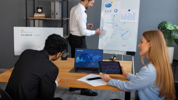 Como líderes de RH podem transformar relatórios longos em insights rápidos