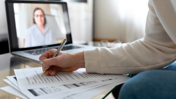 Entrevista online: Lista de verificação essencial que o RH deve seguir